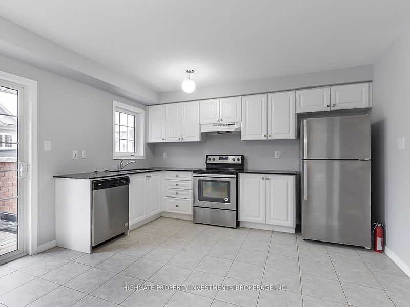Ajax Townhouse for rent - 3 Bedrooms — photo 8