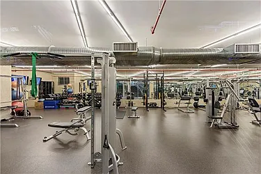 Rented by R New York