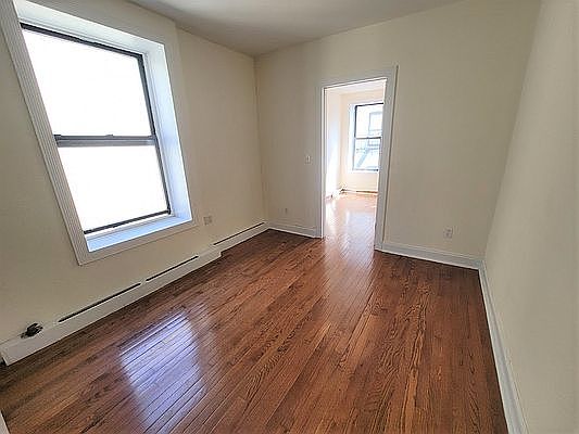 2nd image of 22 E 105th St #4X
