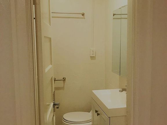 5th image of 926 N 104th St #225