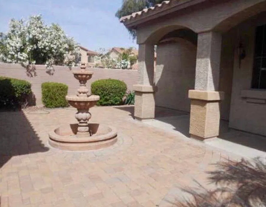934 W Whitten St — Photo 2