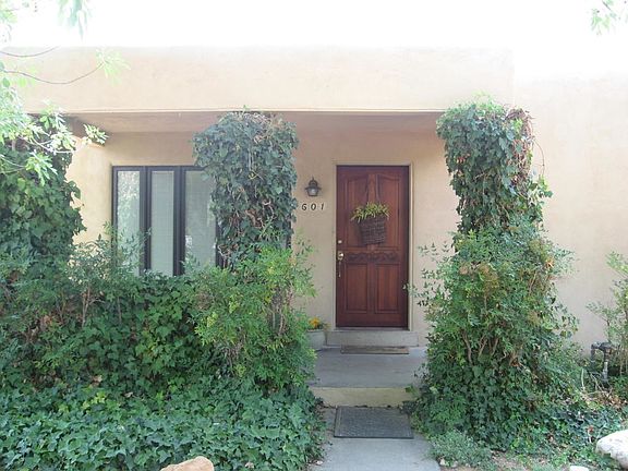 2nd image of 601 Richmond Dr NE