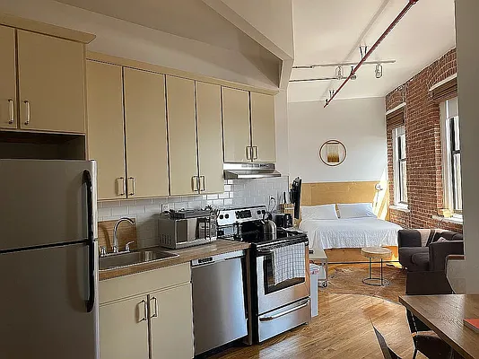 Rented by Dream Space Realty | media 6