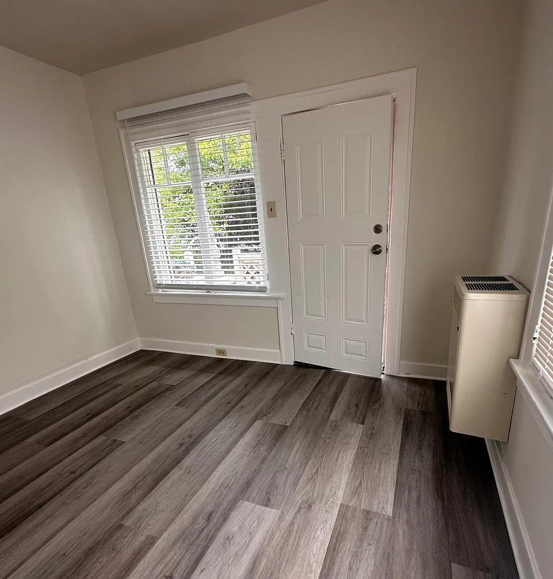 1151 E Appleton St — Photo 2