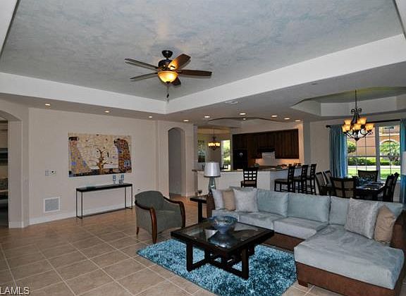 4th image of 546 Avellino Isles Cir APT 11101
