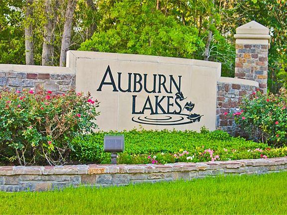 Gorgeous Auburn Lakes!