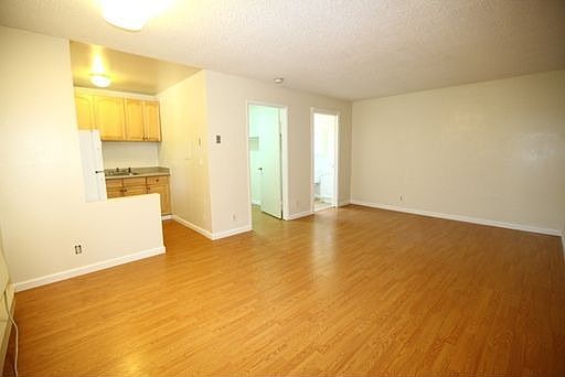 2nd image of 5522 Camden Ave APT 19