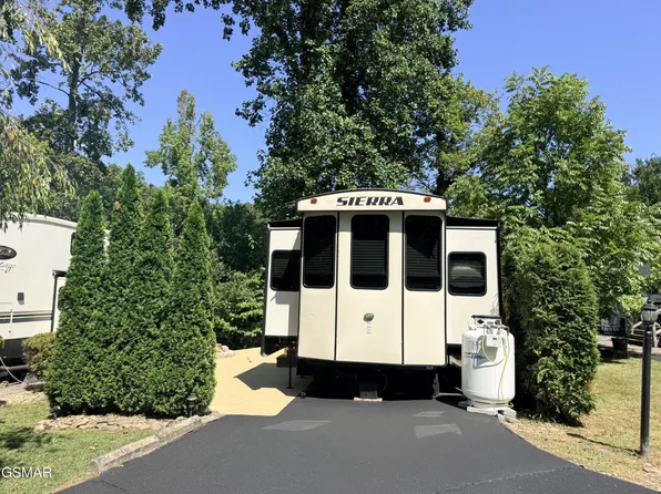 4229 E Pkwy #266, Gatlinburg, TN 37738