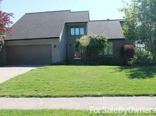 4336 Mayaka Ct SW, Grandville, MI 49418