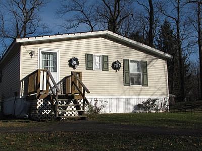 3rd image of 122 Woodcrest Dr