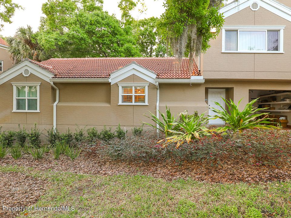 1st image of 15215 Amberly Dr APT 104
