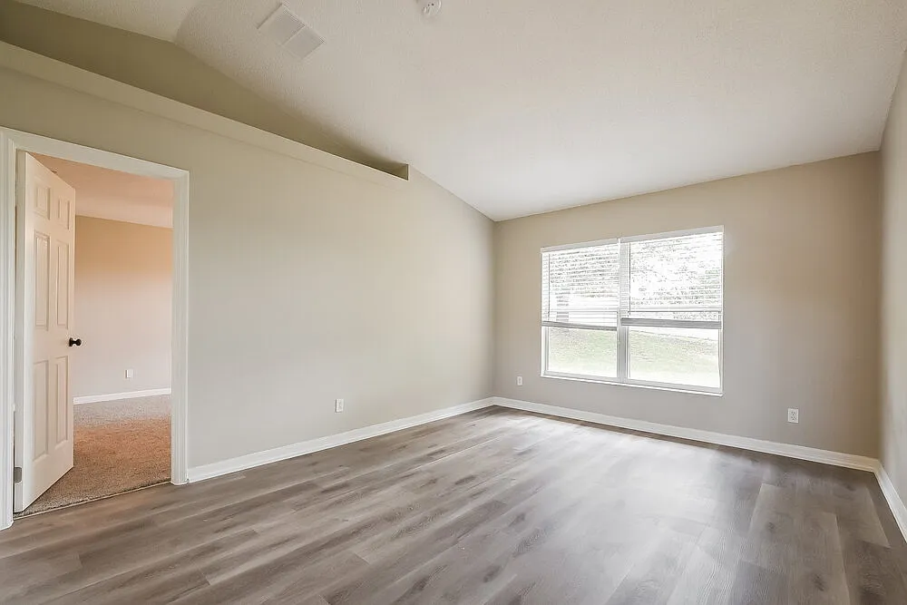 3 bed, 2.0 bath, 1638 sqft, $2,550 — Photo 4