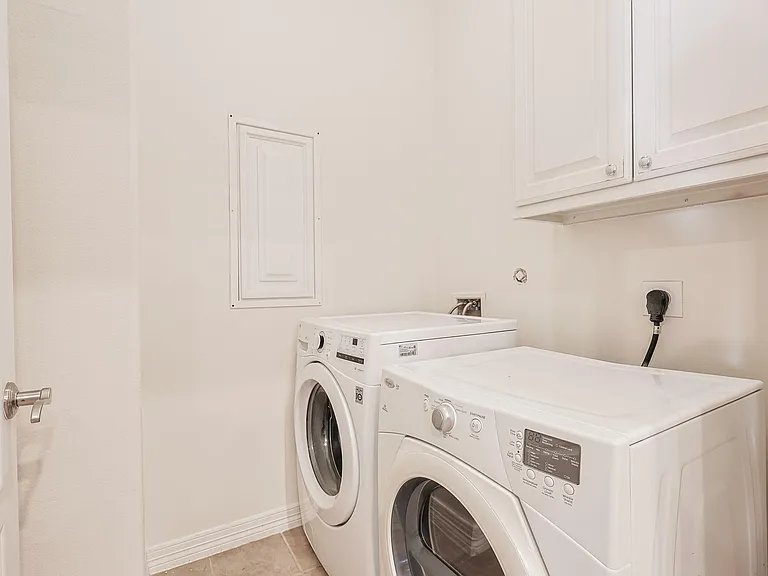 2540 Prospect St #C — Photo 29