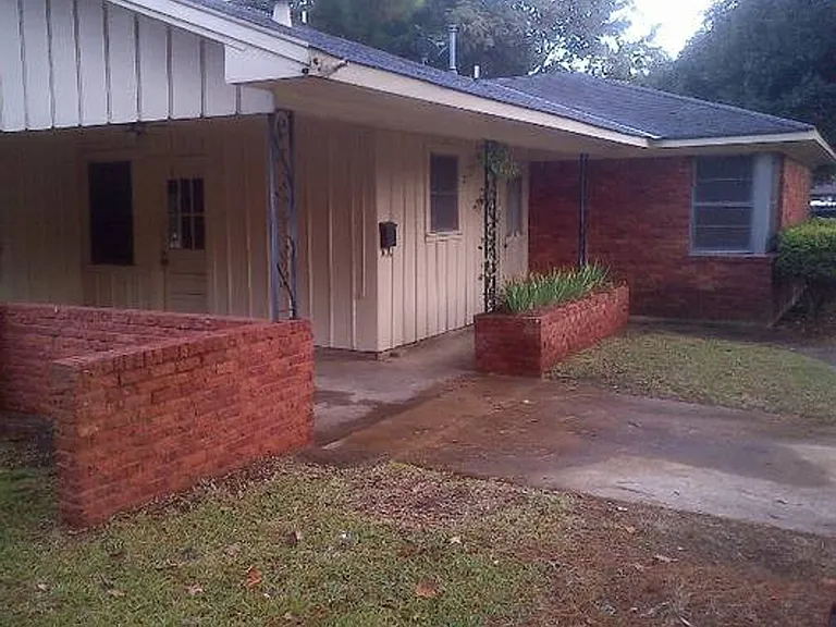 5761 Anniston Ave — Photo 2