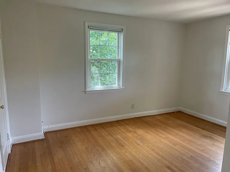114 Brandon Rd — Photo 11