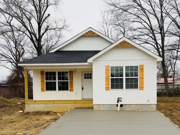 1114 New Doris St, Dalton, GA 30721