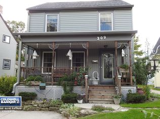 309 Riverview Dr, Manitowoc, WI 54220