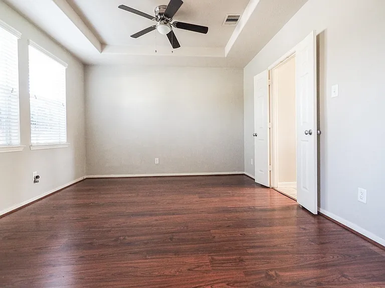 3638 Cottage Manor Ln — Photo 8