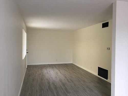 2nd image of 6910 Simpson Ave APT 1