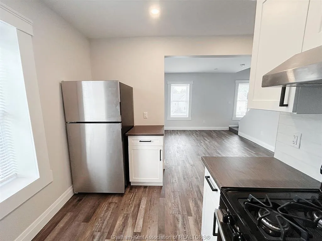 1 bed, 1.5 bath, $1,650 — Photo 4