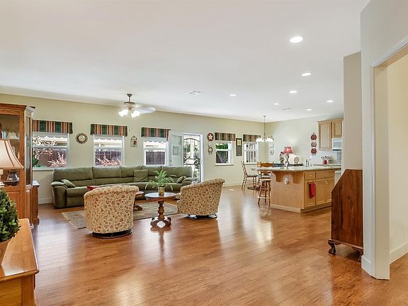 SPACIOUS living room area off of entry.