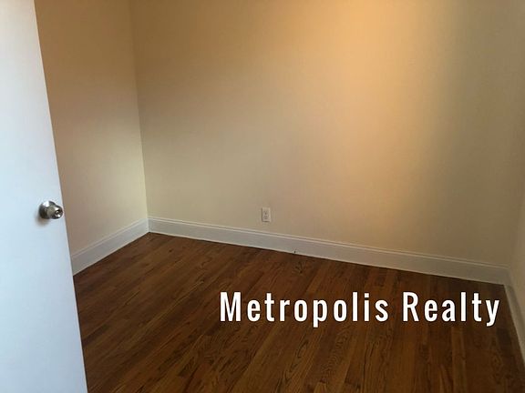 4th image of 23-57 33rd St #D3