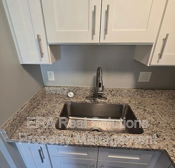 75 E Moler St #B — Photo 9