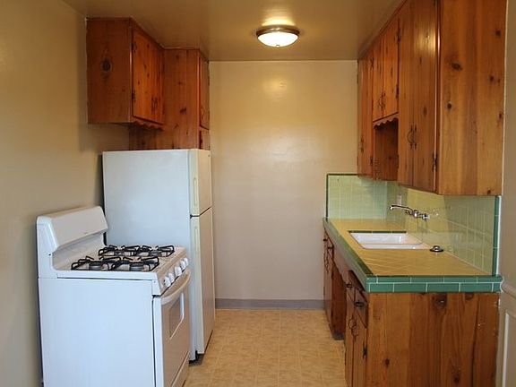 5th image of 4458 Kansas St APT 8
