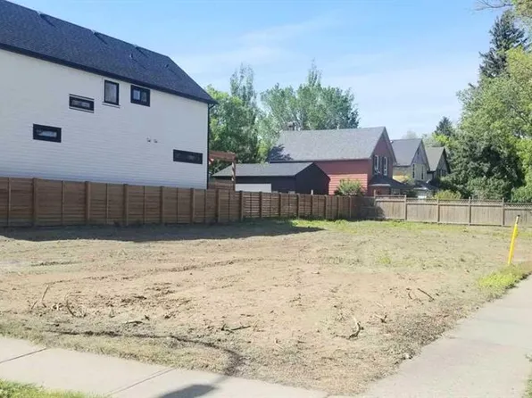 623 9th Ave S, Lethbridge, AB T1J 1T2