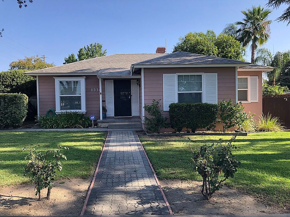 Adorable California Bungalow