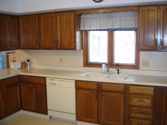 2nd image of 806 26th St