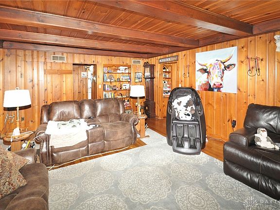 5th image of 901 Wayne Ave