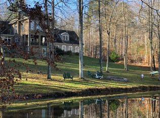 3704 Deerfield Dr, Burlington, NC 27215