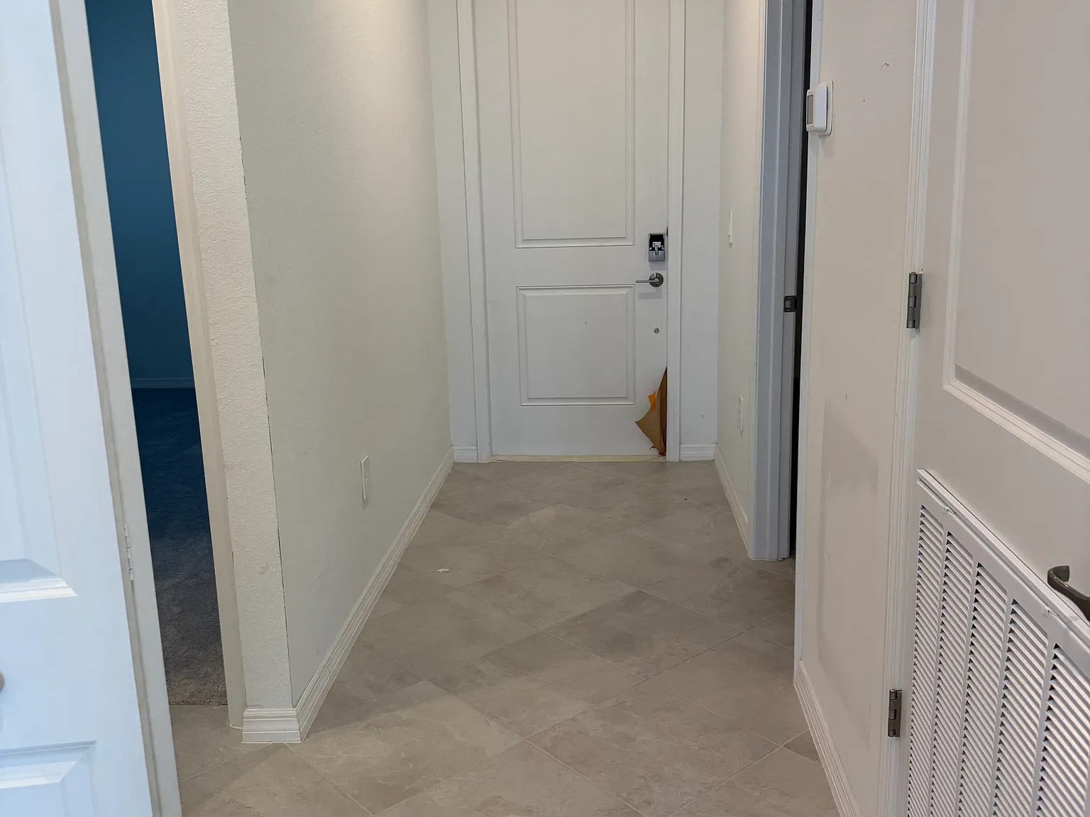 2 bed, 1200 sqft, $4,500 — Photo 4