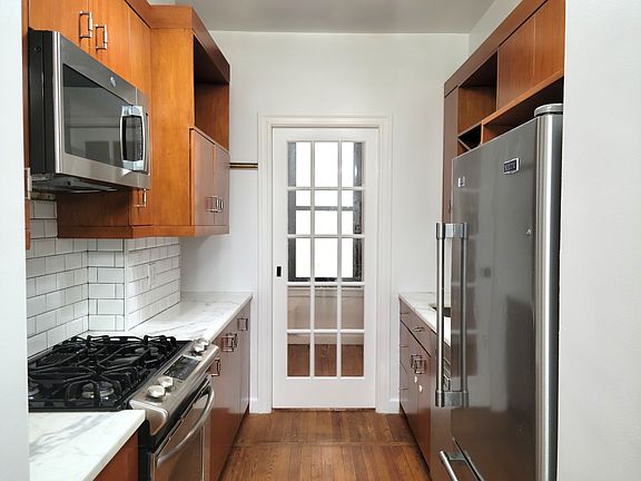 5th image of 310 W 106th St #2C