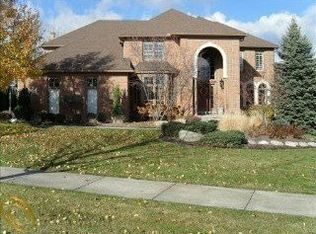 3859 Oakfield Ct, Shelby Township, MI 48316
