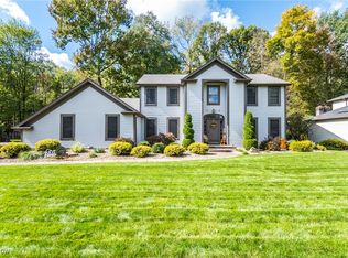 7692 Spring Park Dr, Youngstown, OH 44512