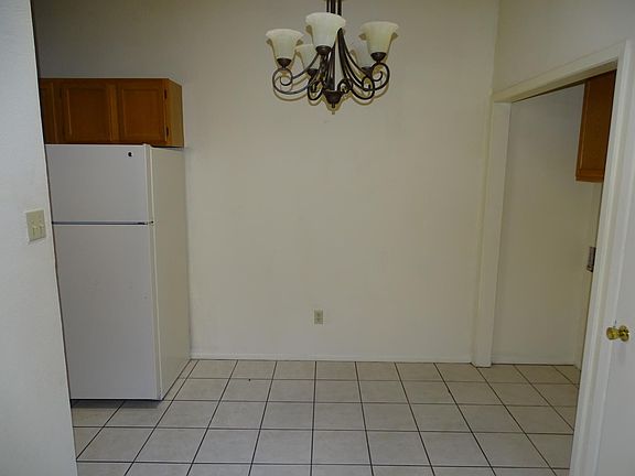 5th image of 206 N Troy Ave #A