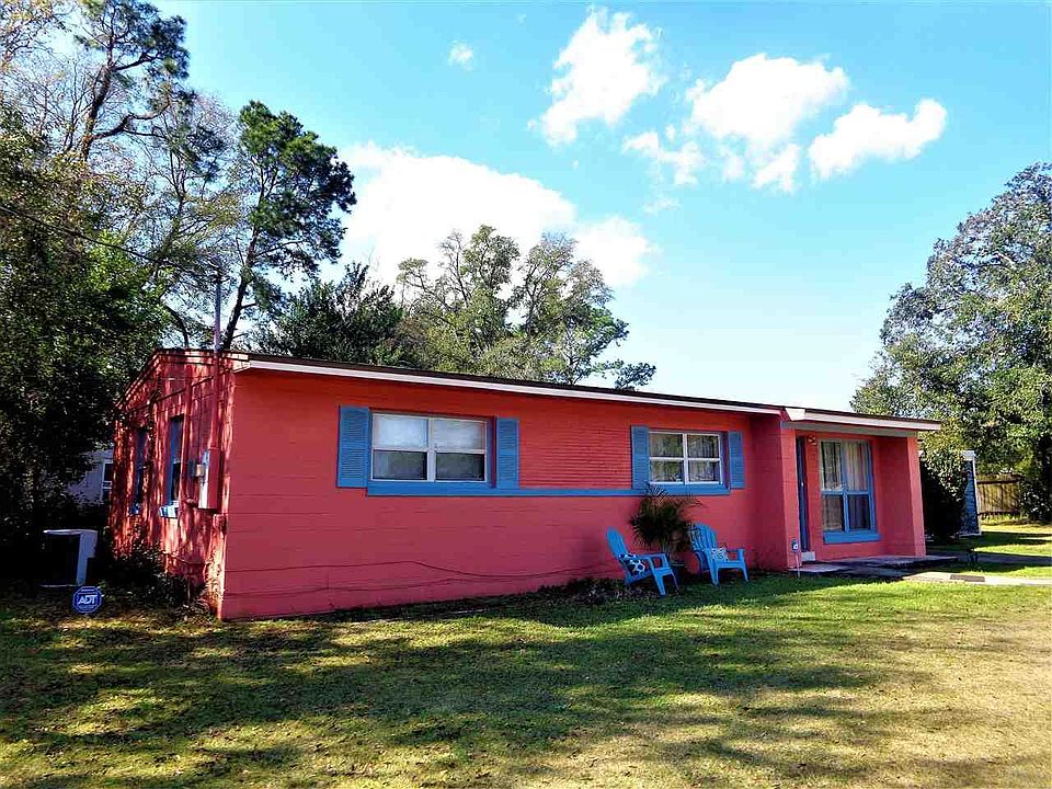 1st image of 433 Fairfax Dr