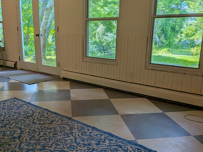 47 Union Ave — Photo 3