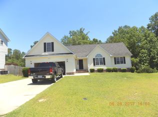 1927 Nuthatch Rd, Fayetteville, NC 28304