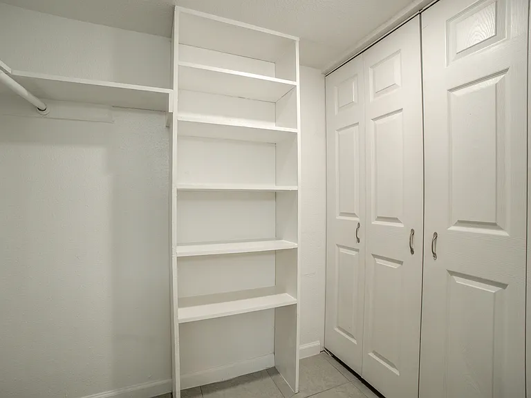 Ashford Santa Ana Interior4