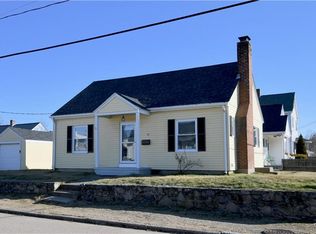 16 Gilmore St, Pawtucket, RI 02861