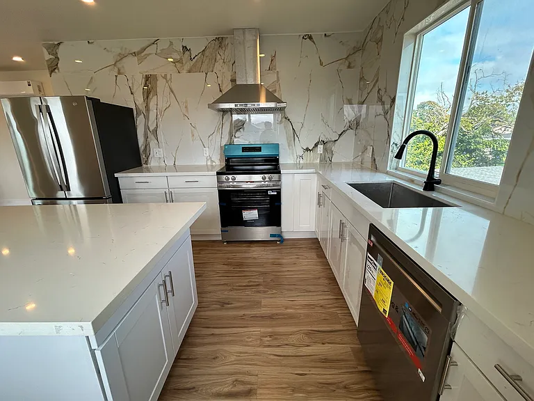 236 Vernon Ave #1 — Photo 3