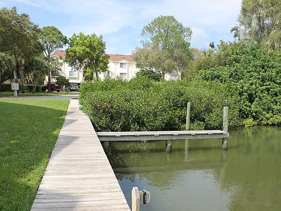 4th image of 109 Brent Cir