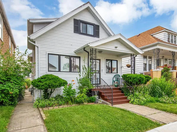 12099 Klinger St, Hamtramck, MI 48212