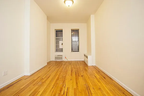 Rented by Keller Williams NYC | media 20