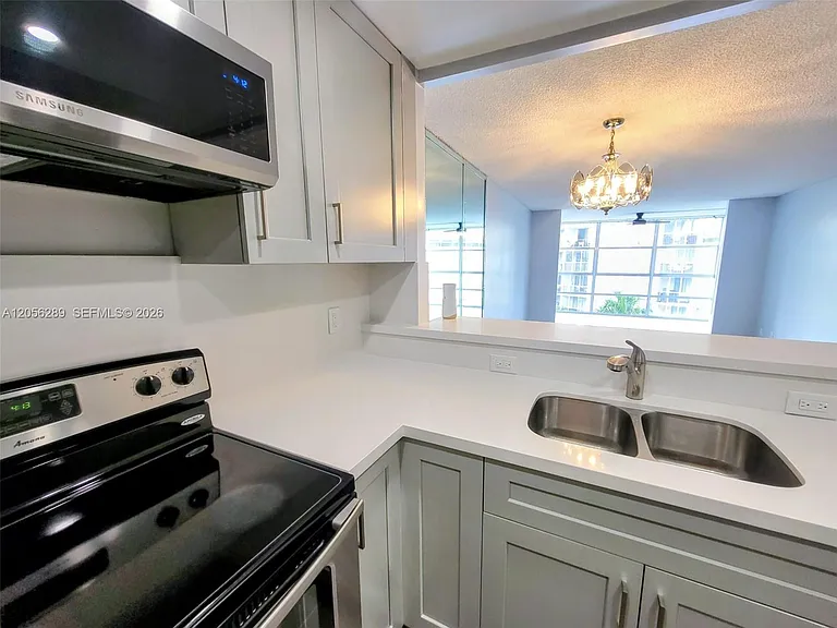 601 Three Islands Blvd #411 — Photo 6