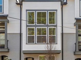 907 Katie Kerr Dr, Decatur, GA 30030