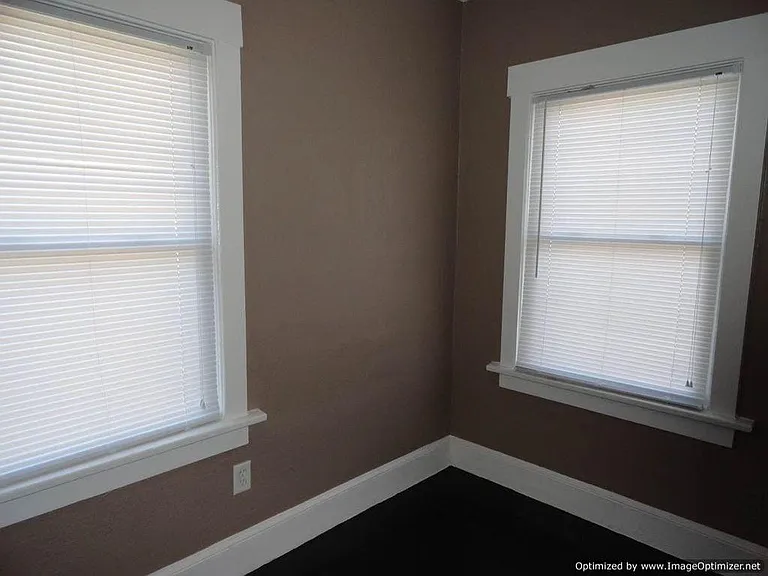 5605 Brooklyn Ave — Photo 11